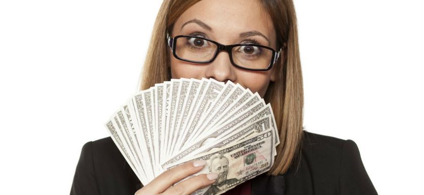 Is it Legal to Pay Employees in Cash?