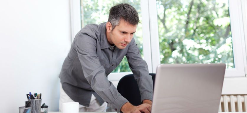 了解如何为您的小型企业进行财务报告。